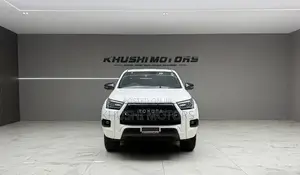Toyota Hilux 2022 White