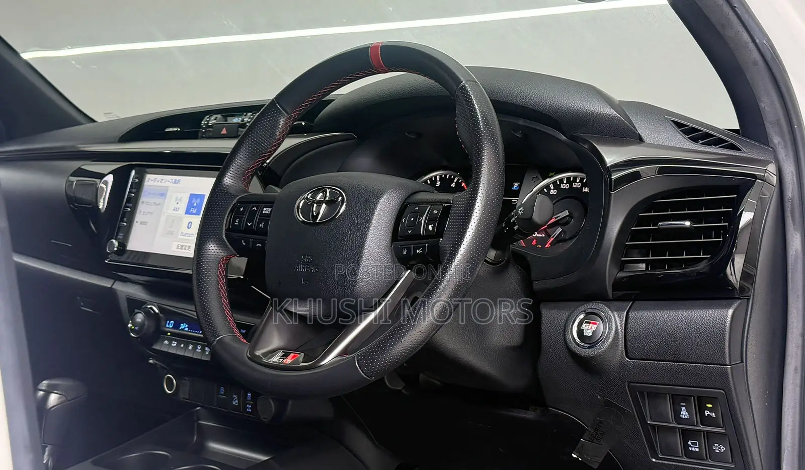 Toyota Hilux 2022 White