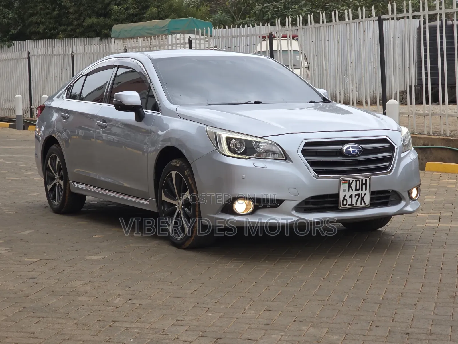 Subaru Legacy 2014 Silver