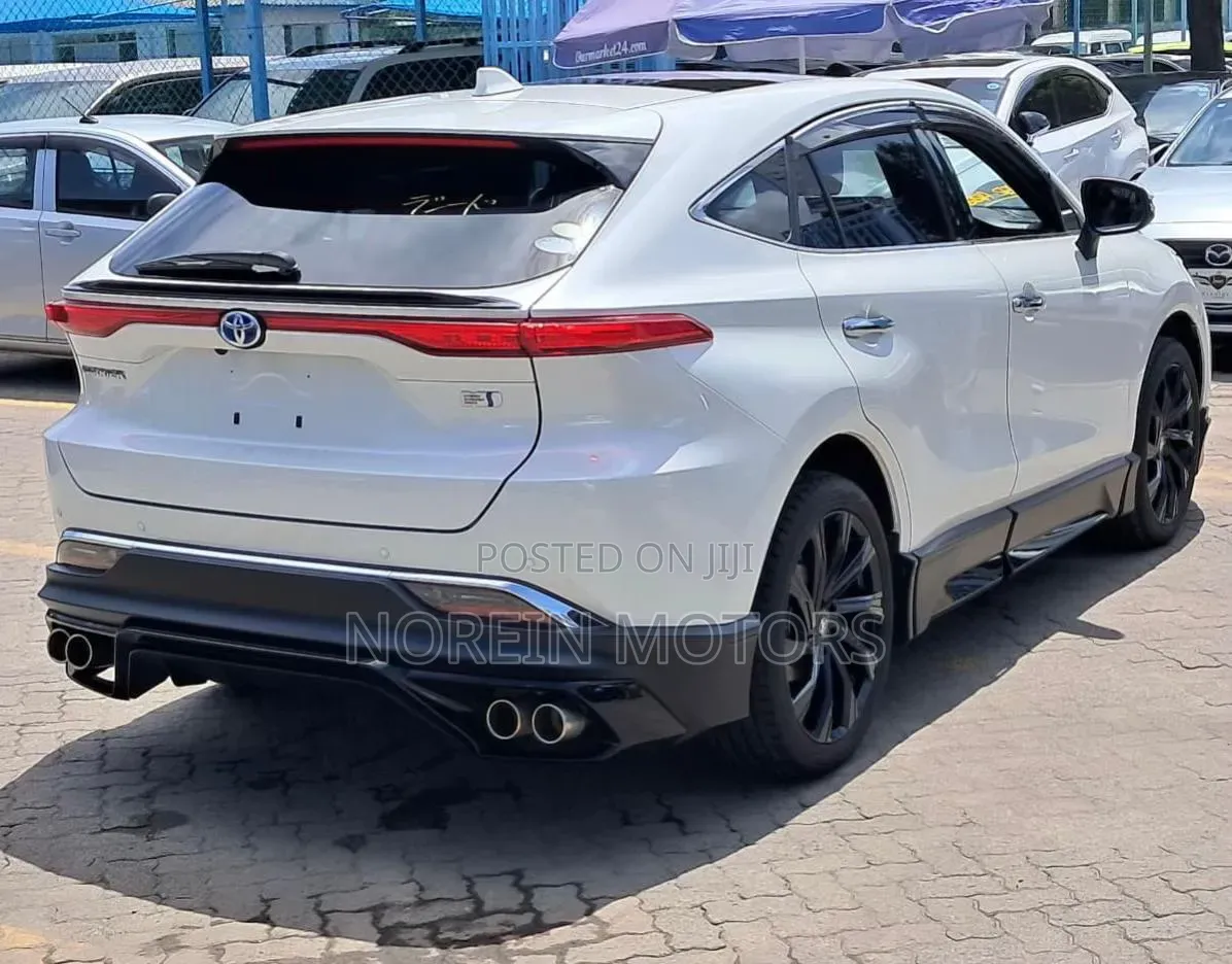 Toyota Harrier 2021 White