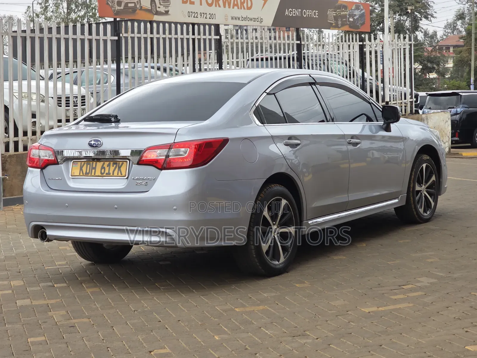 Subaru Legacy 2014 Silver