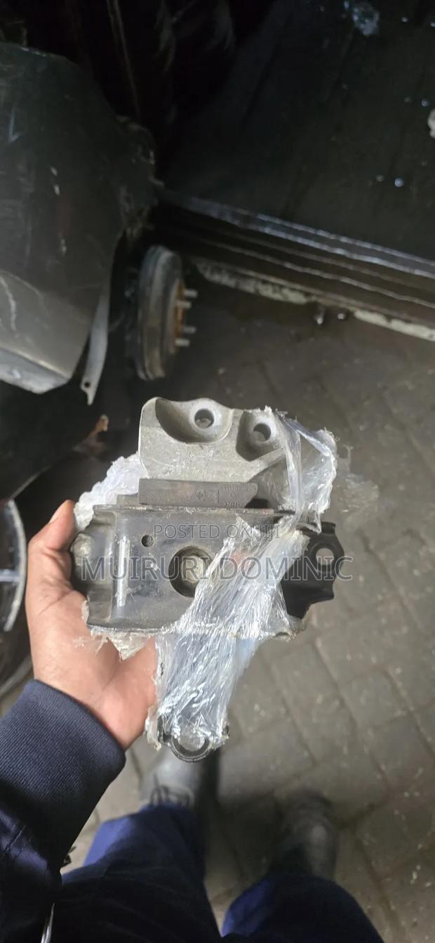 Engine Mount
