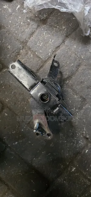 Engine Mount Vitz/Ractis/