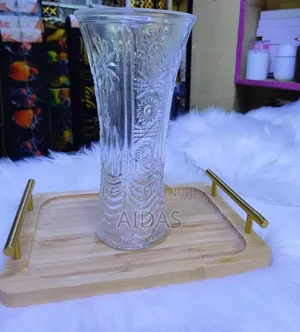 Clear Vase – Elegant Glass Flower Vase