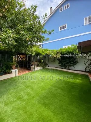 High Quality Synthetic Green Lawn for Outdoor Beauty