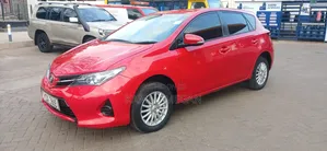 Toyota Auris 2013 Red