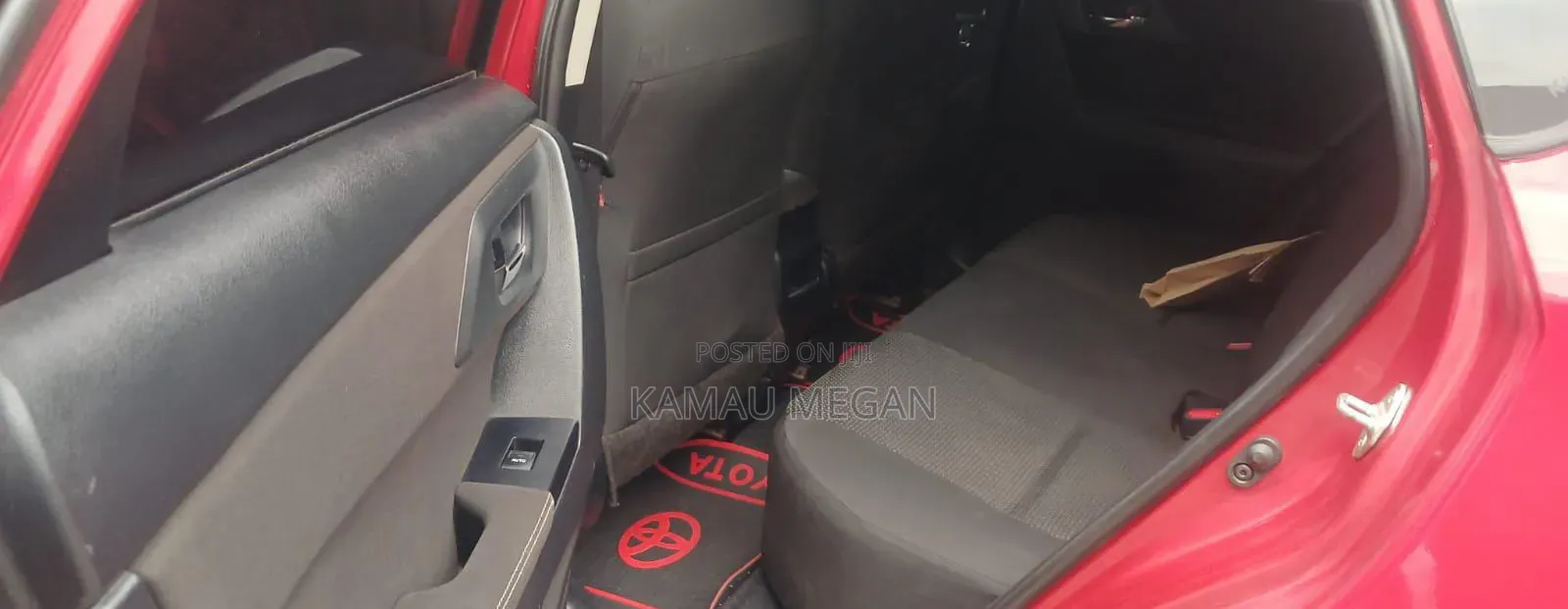 Toyota Auris 2013 Red