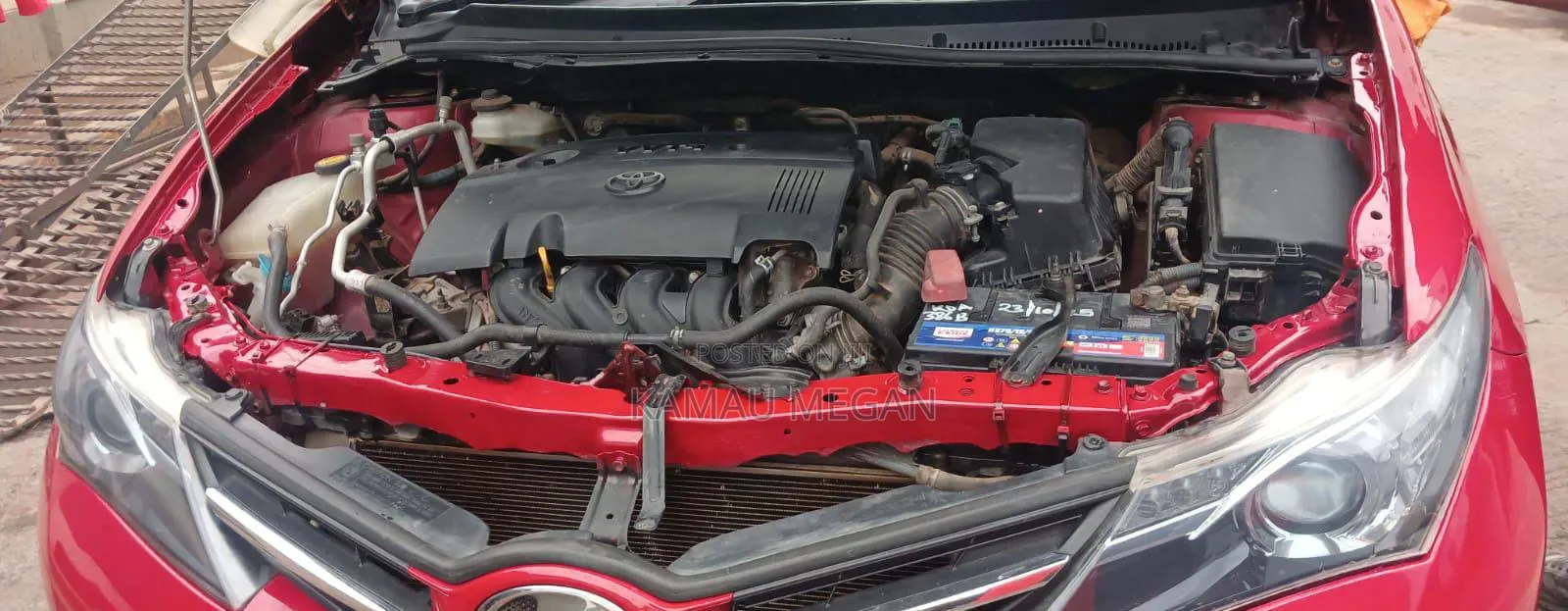 Toyota Auris 2013 Red