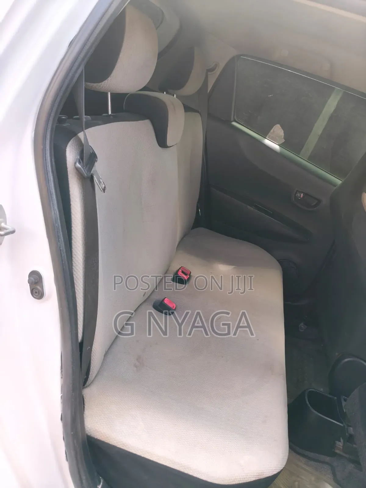 Toyota Vitz 2013 White