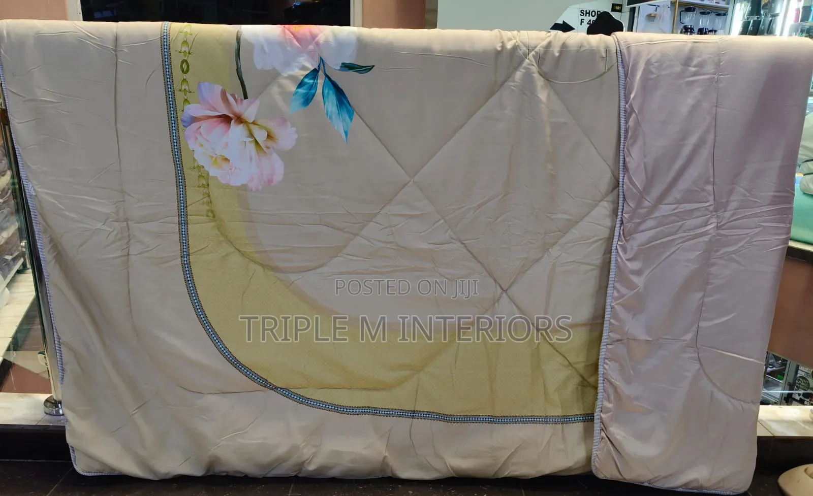 Quality Cotton Binded 6 by 6 Duvet Sets