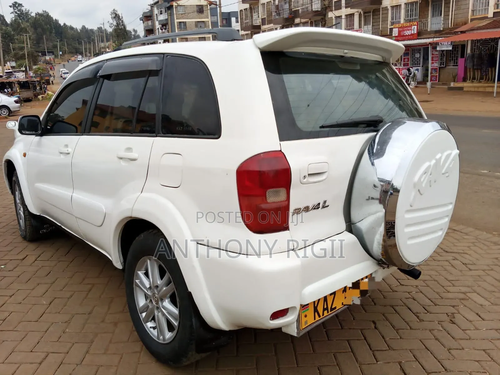Toyota RAV4 Automatic 2000 White