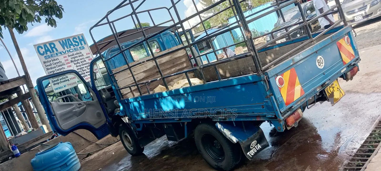 Toyota Dyna 2011 Blue