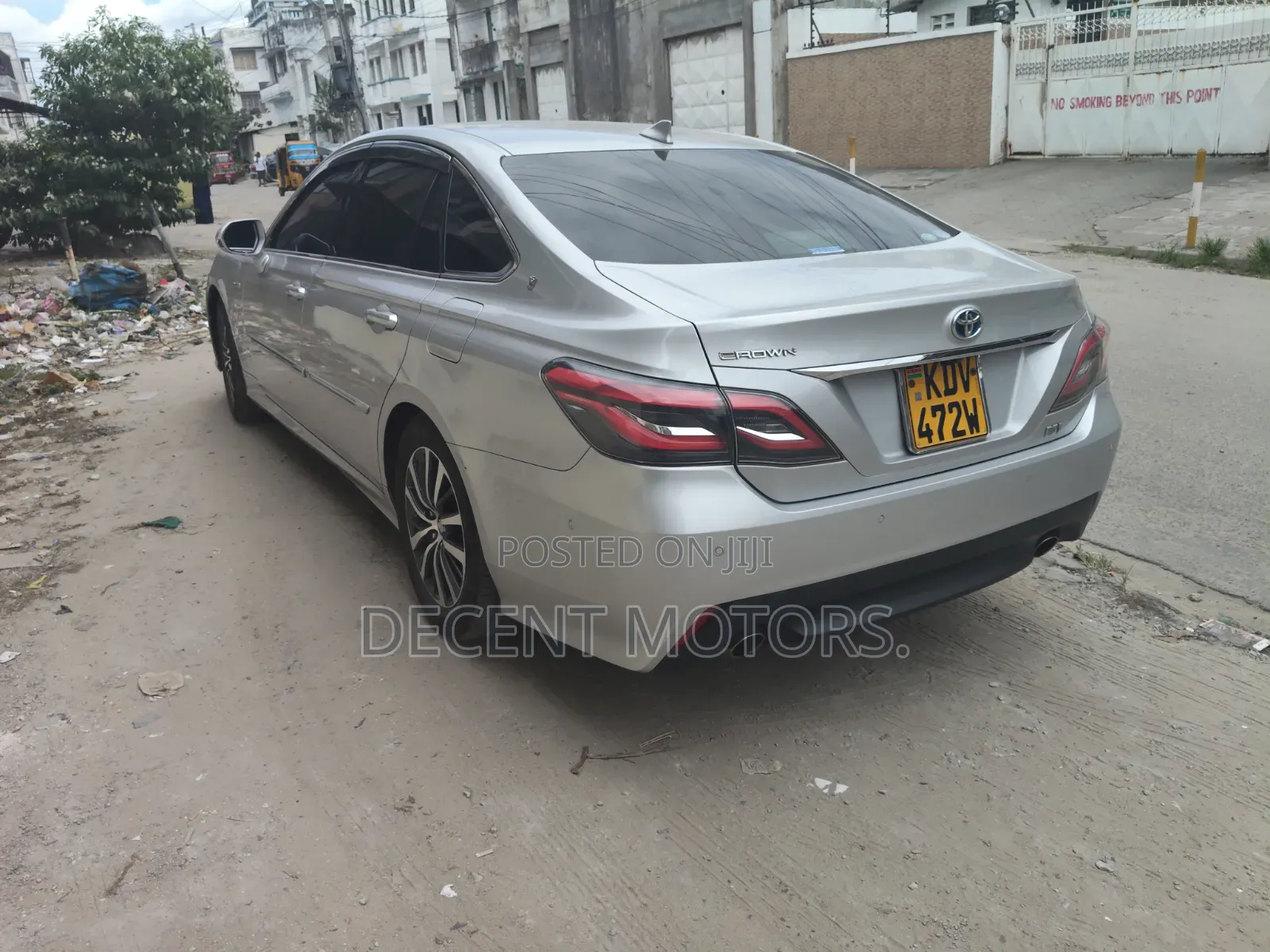 Toyota Crown 2018 Silver