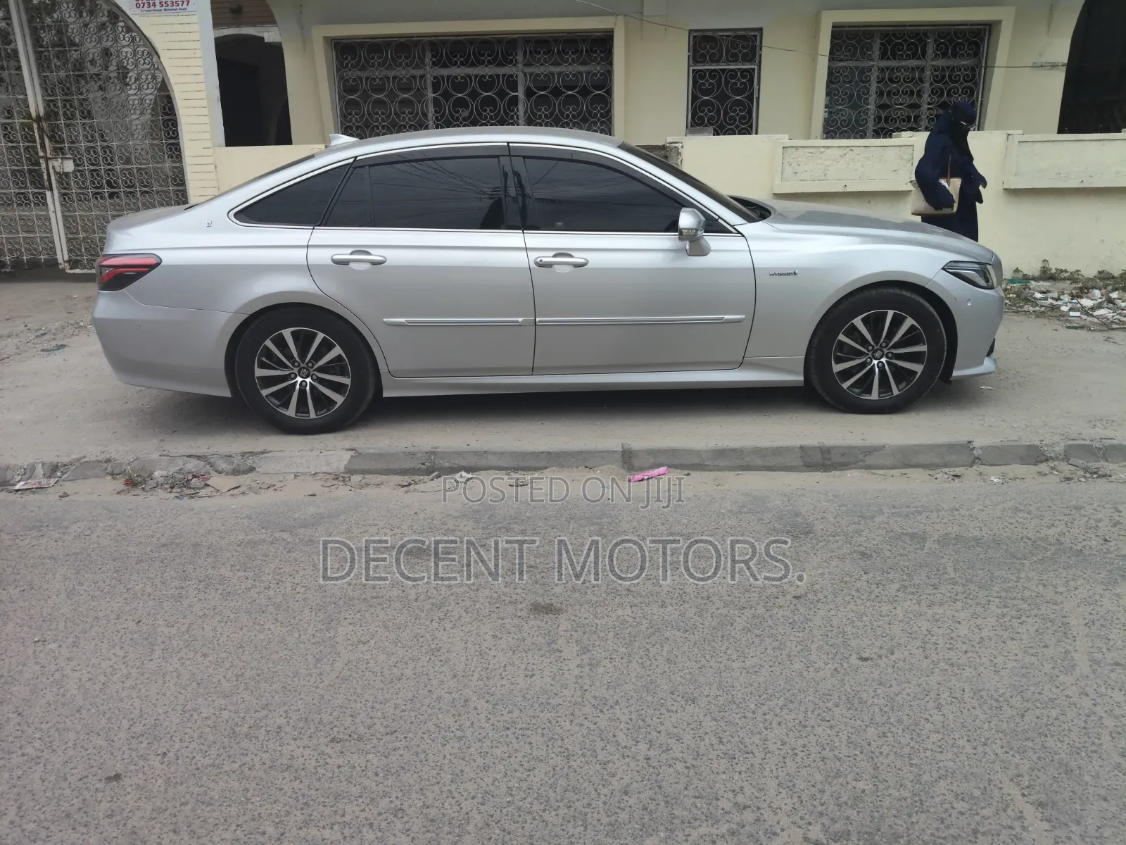 Toyota Crown 2018 Silver