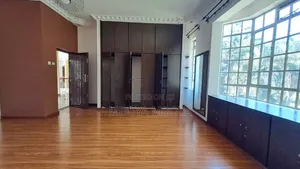 6bdrm House in Nyari for rent