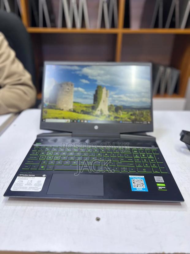 Laptop HP Pavilion Gaming Laptop 15-dk2xxx 16GB Intel Core i5 SSD 512GB