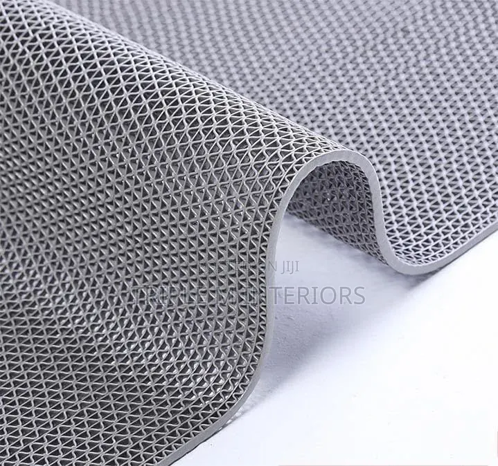 Anti Slip Perforated Mats for Bathroom , Swimming Pools, Corridors