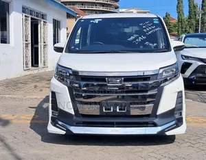 Toyota Noah 2020 Teal