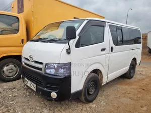 Toyota HiAce 2009 White