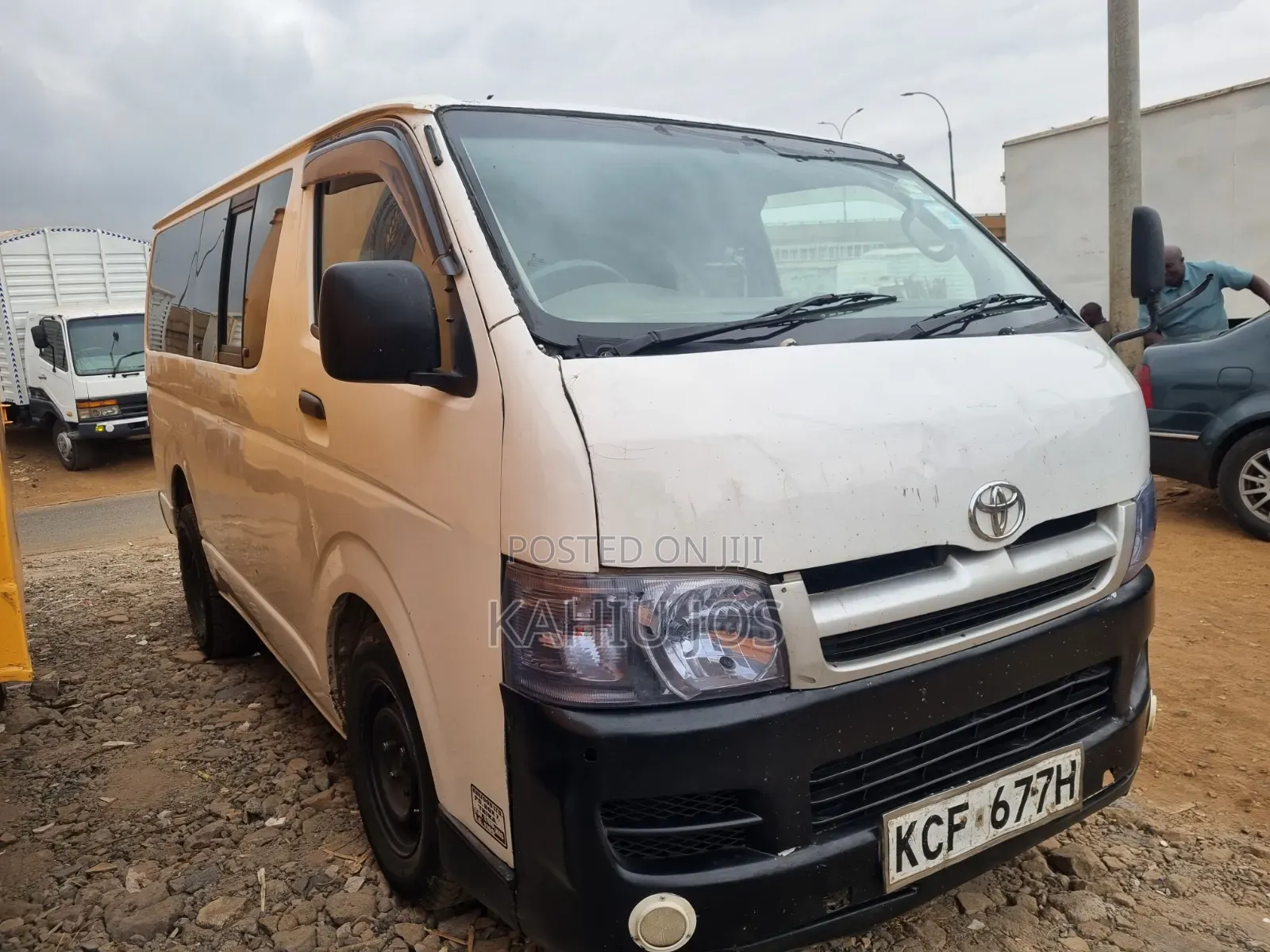 Toyota HiAce 2009 White