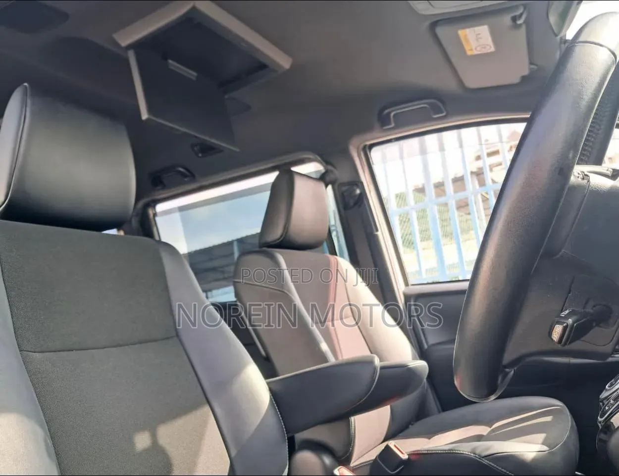 Toyota Noah 2020 Teal