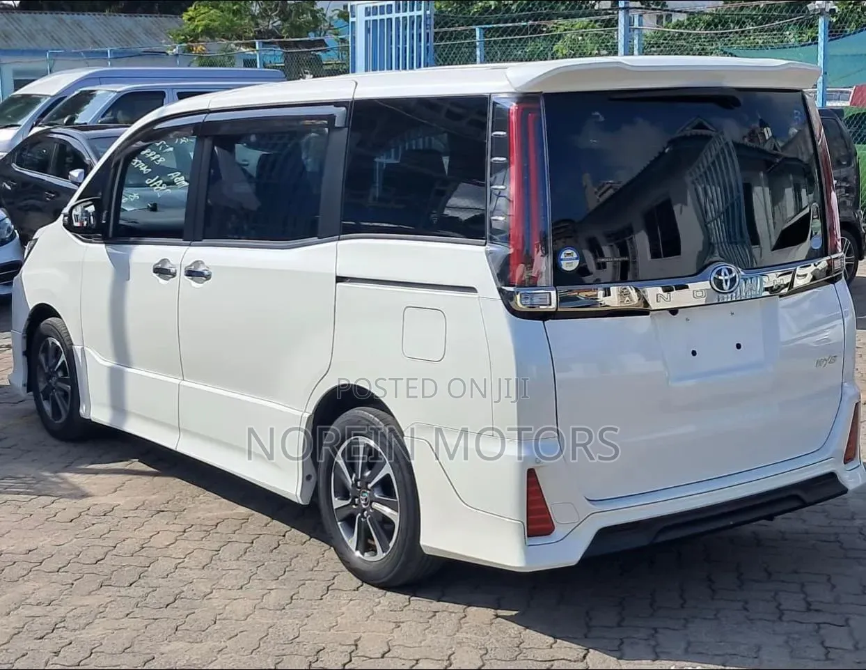 Toyota Noah 2020 Teal
