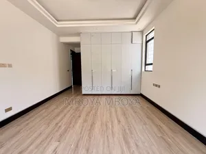 6bdrm Duplex in Spring Valley for rent