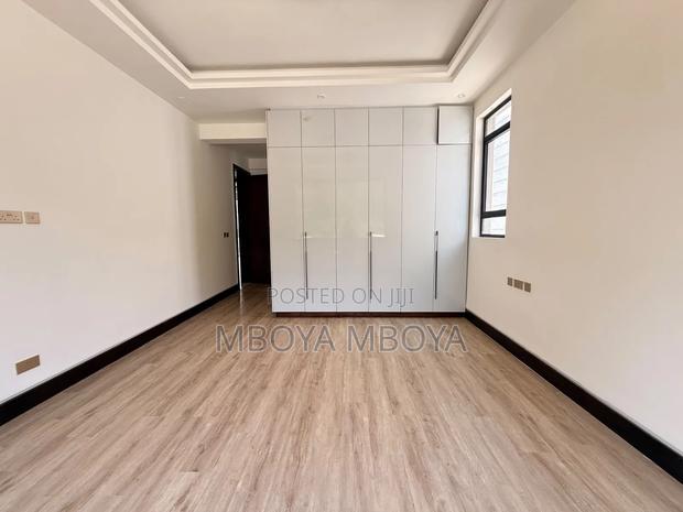6bdrm Duplex in Spring Valley for rent - thumbnail 2