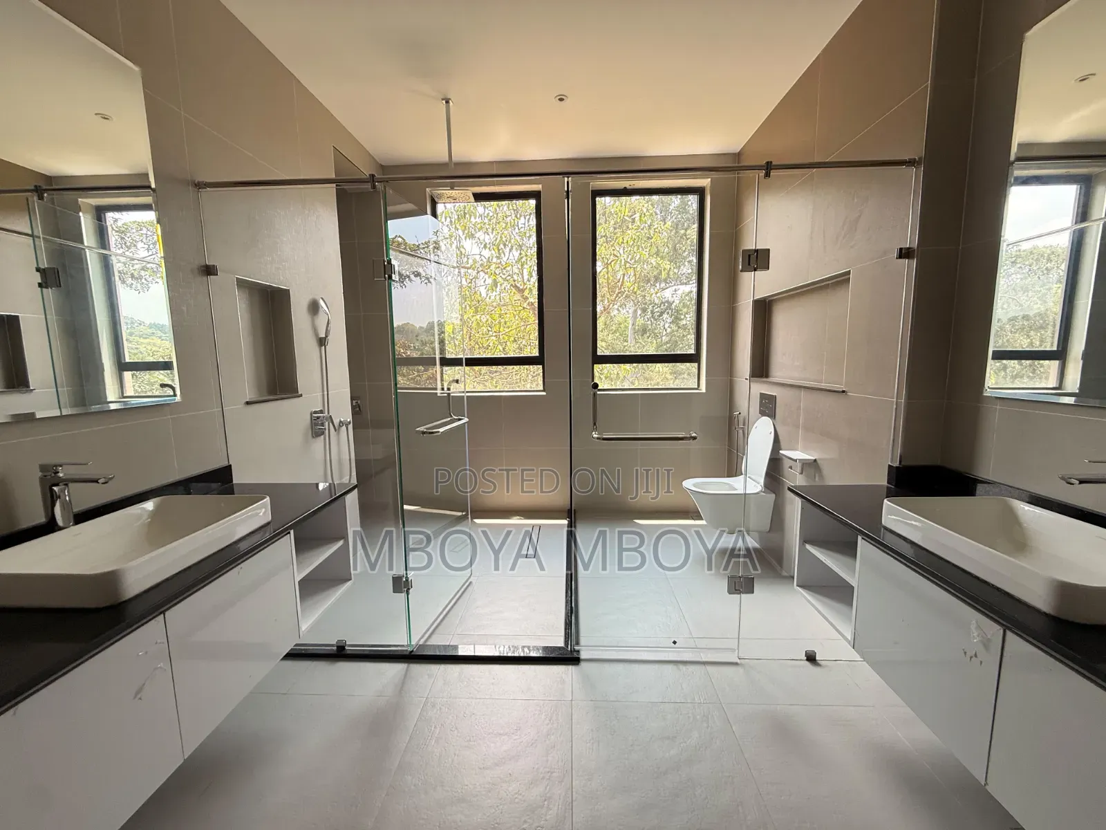6bdrm Duplex in Spring Valley for rent