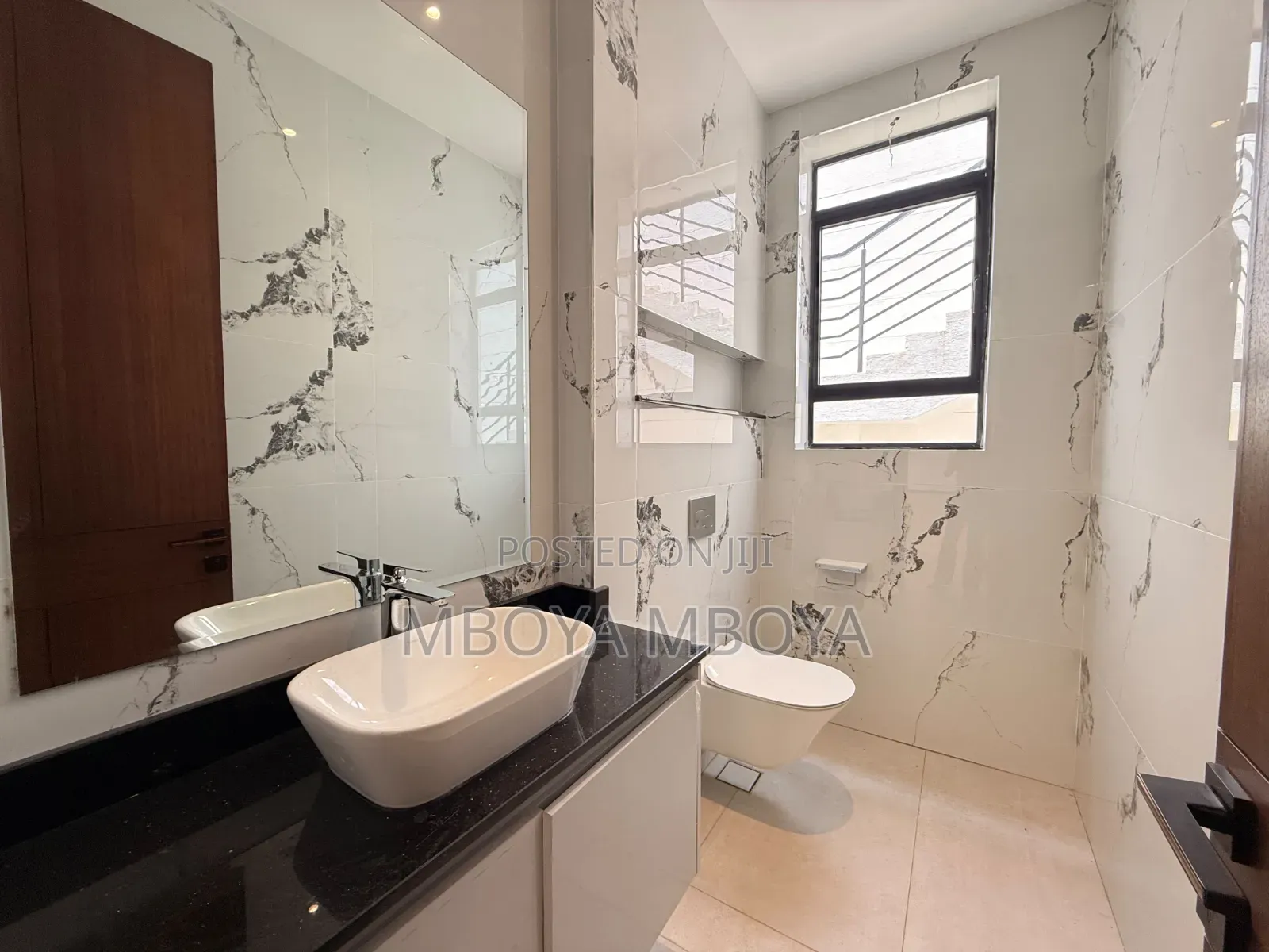 6bdrm Duplex in Spring Valley for rent