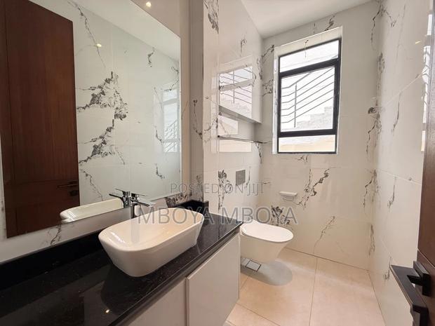 6bdrm Duplex in Spring Valley for rent - thumbnail 12