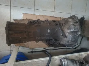 Jeep Grand Cherokee Wk2 5 Speed Gearbox Box