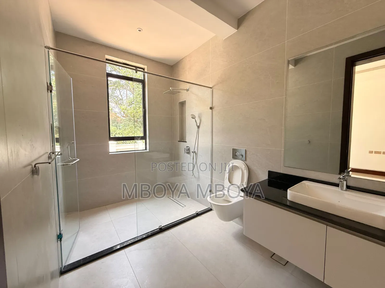 6bdrm Duplex in Spring Valley for rent