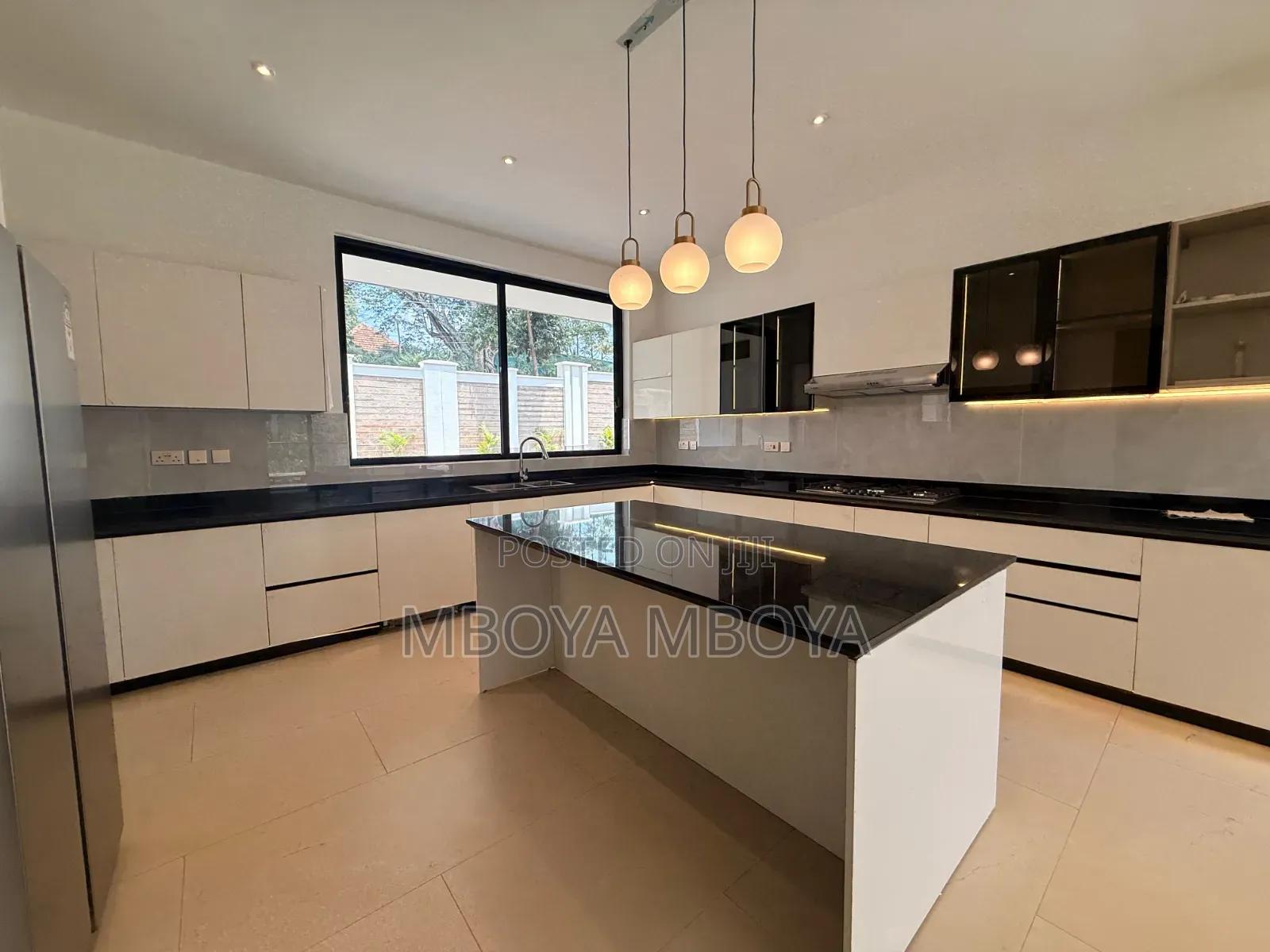 6bdrm Duplex in Spring Valley for rent