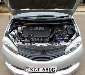 Toyota Wish 2011 Silver