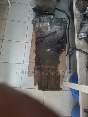 Jeep Grand Cherokee Wk2 5 Speed Gearbox Box