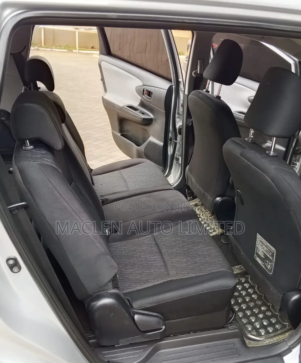 Toyota Wish 2011 Silver