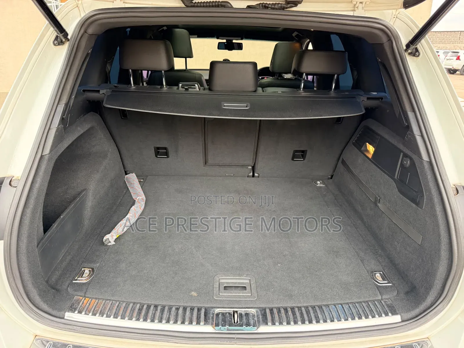 Volkswagen Touareg 2014 White