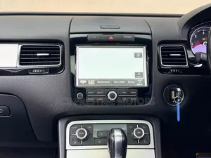 Volkswagen Touareg 2014 White