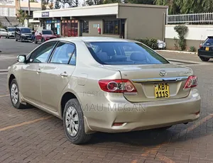 Toyota Corolla L 4dr Sedan (1.8L 4cyl 5M) 2012 Beige