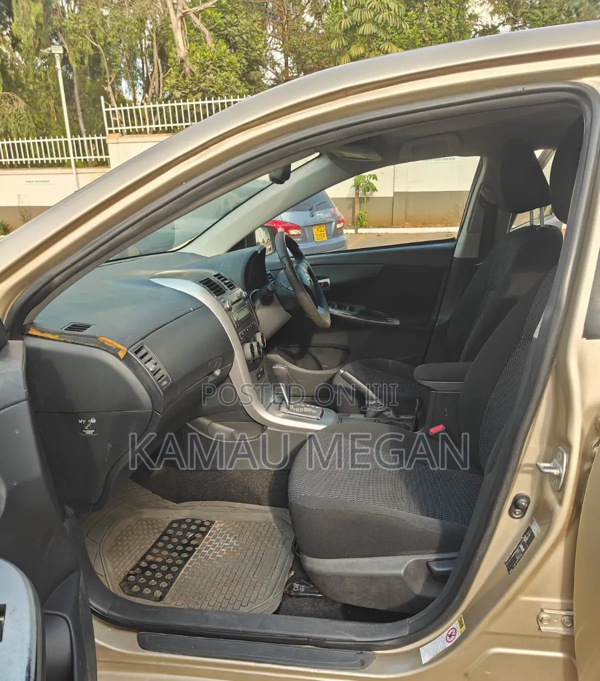 Toyota Corolla L 4dr Sedan (1.8L 4cyl 5M) 2012 Beige