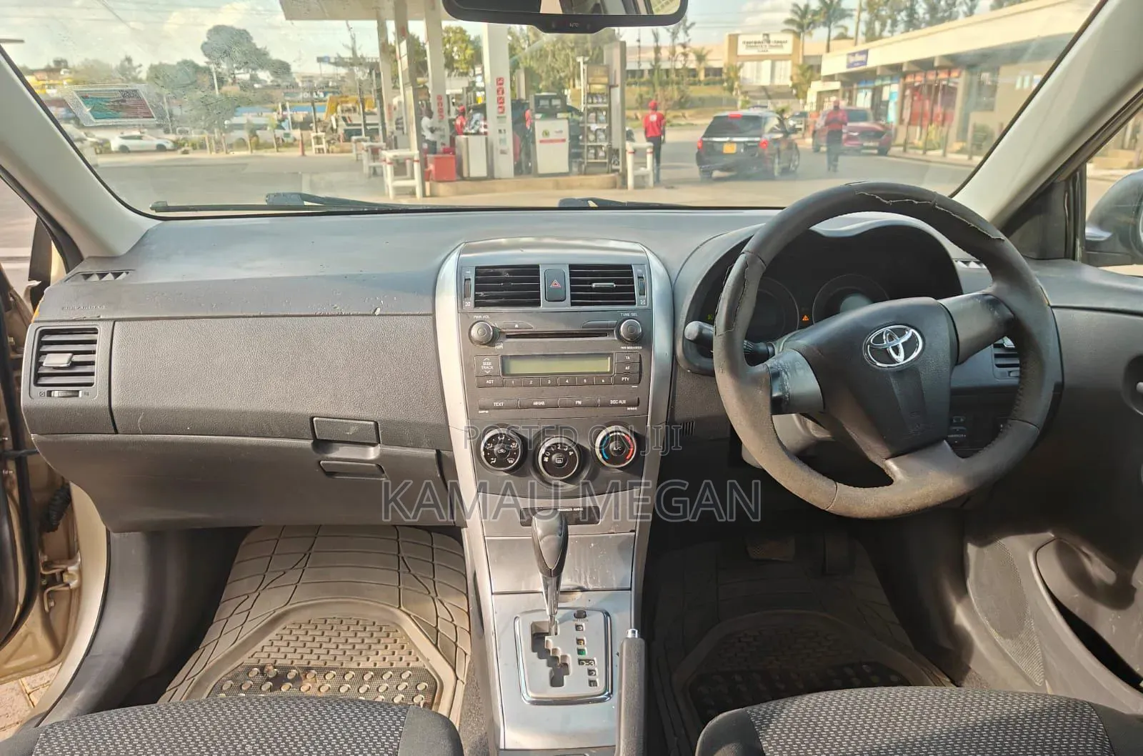 Toyota Corolla L 4dr Sedan (1.8L 4cyl 5M) 2012 Beige