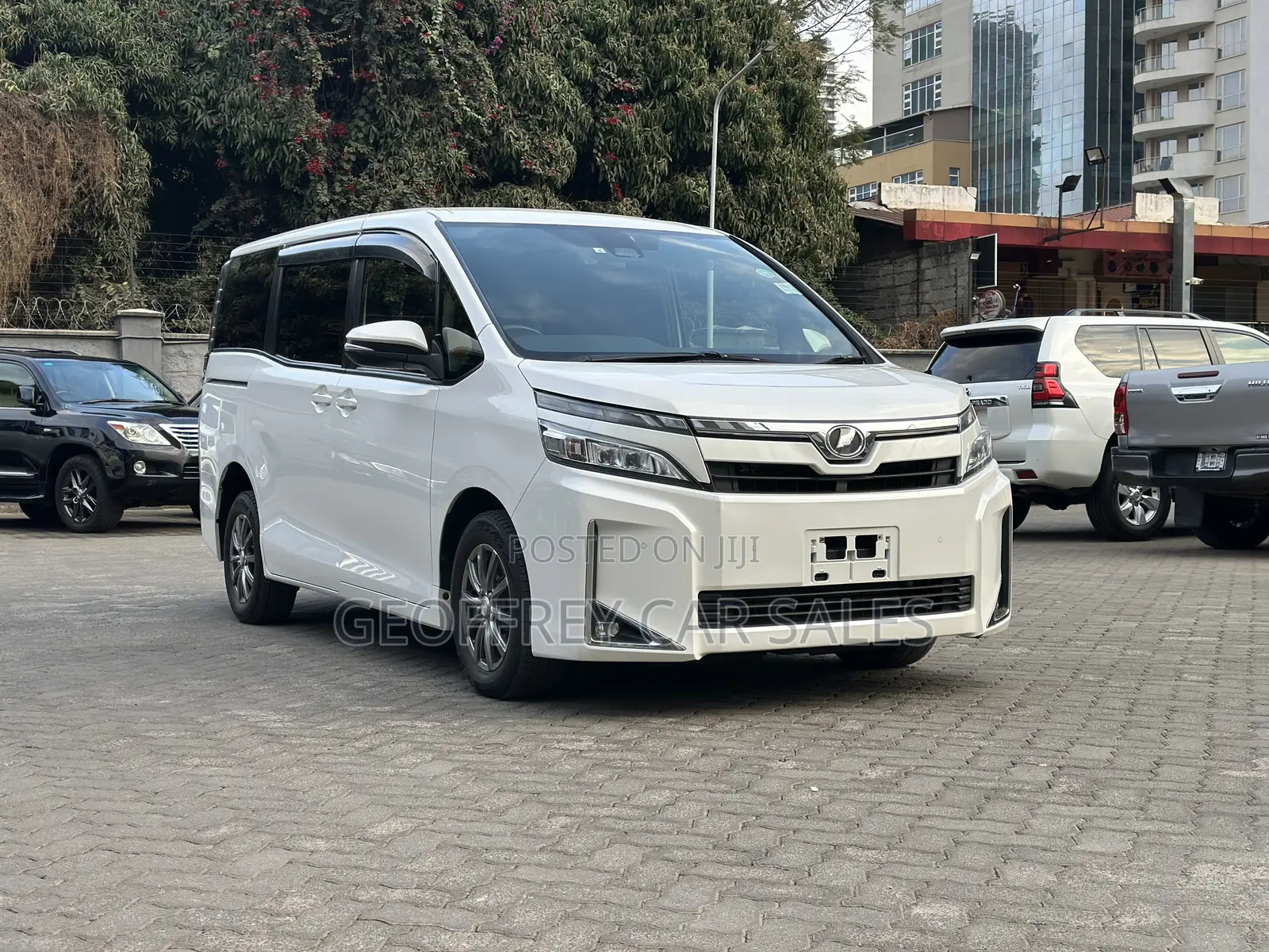 Toyota Voxy V 2WD 7-Seater 2019 White