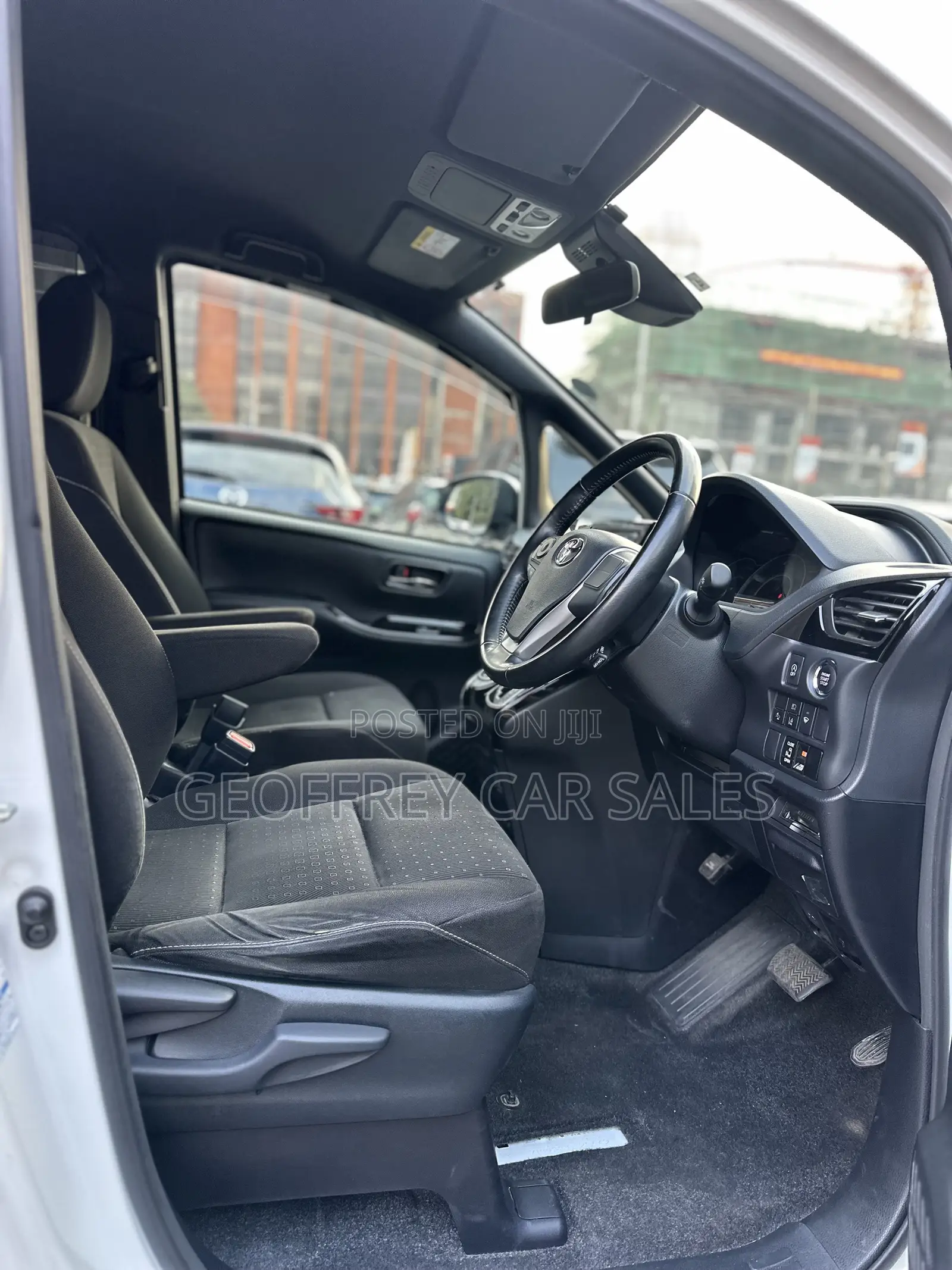 Toyota Voxy V 2WD 7-Seater 2019 White