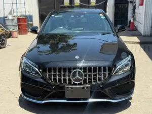 Mercedes-Benz C200 2019 Black