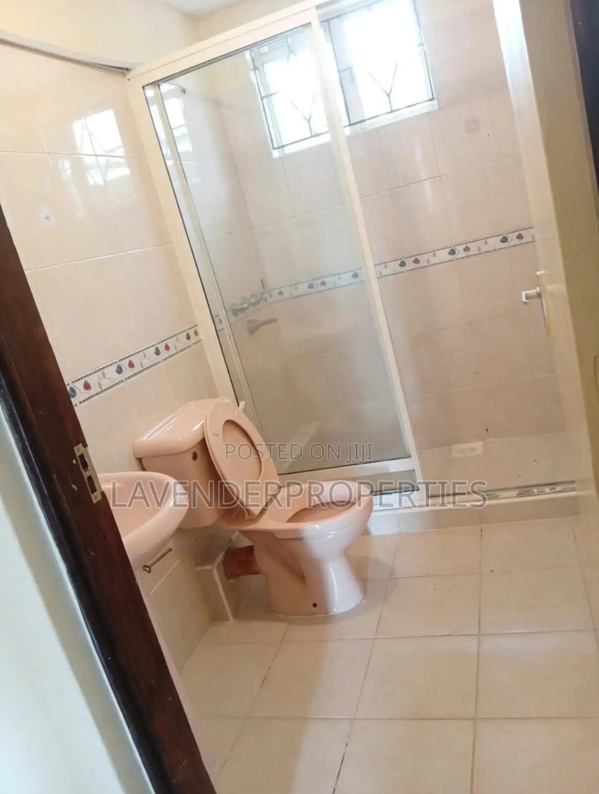 3bdrm Apartment in Duplex Apartments, Raphta Road Area for rent