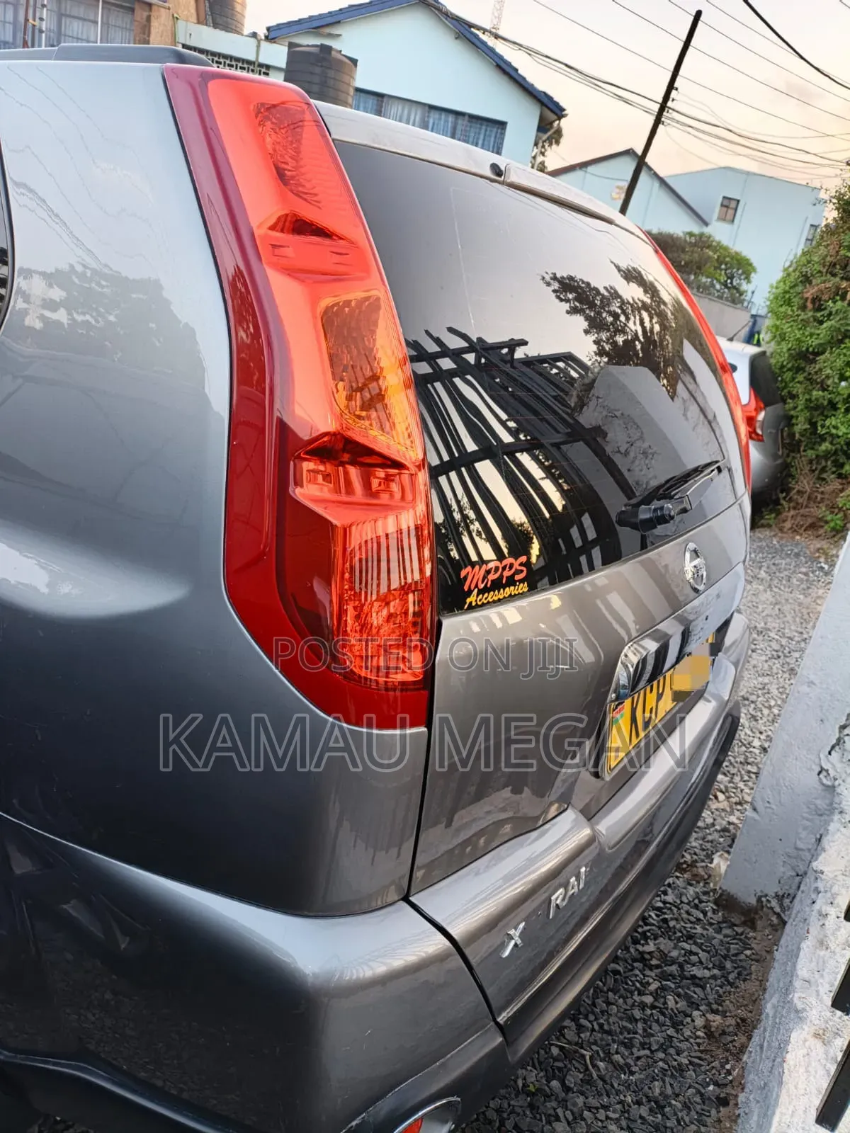 Nissan X-Trail 2.0 Petrol XE 2011 Gray
