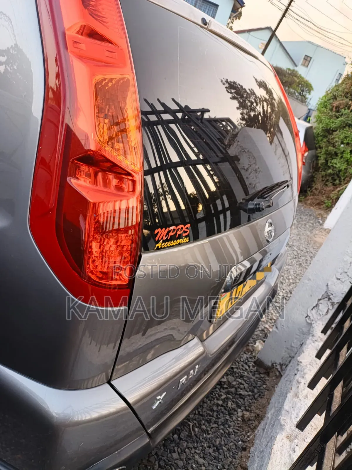 Nissan X-Trail 2.0 Petrol XE 2011 Gray