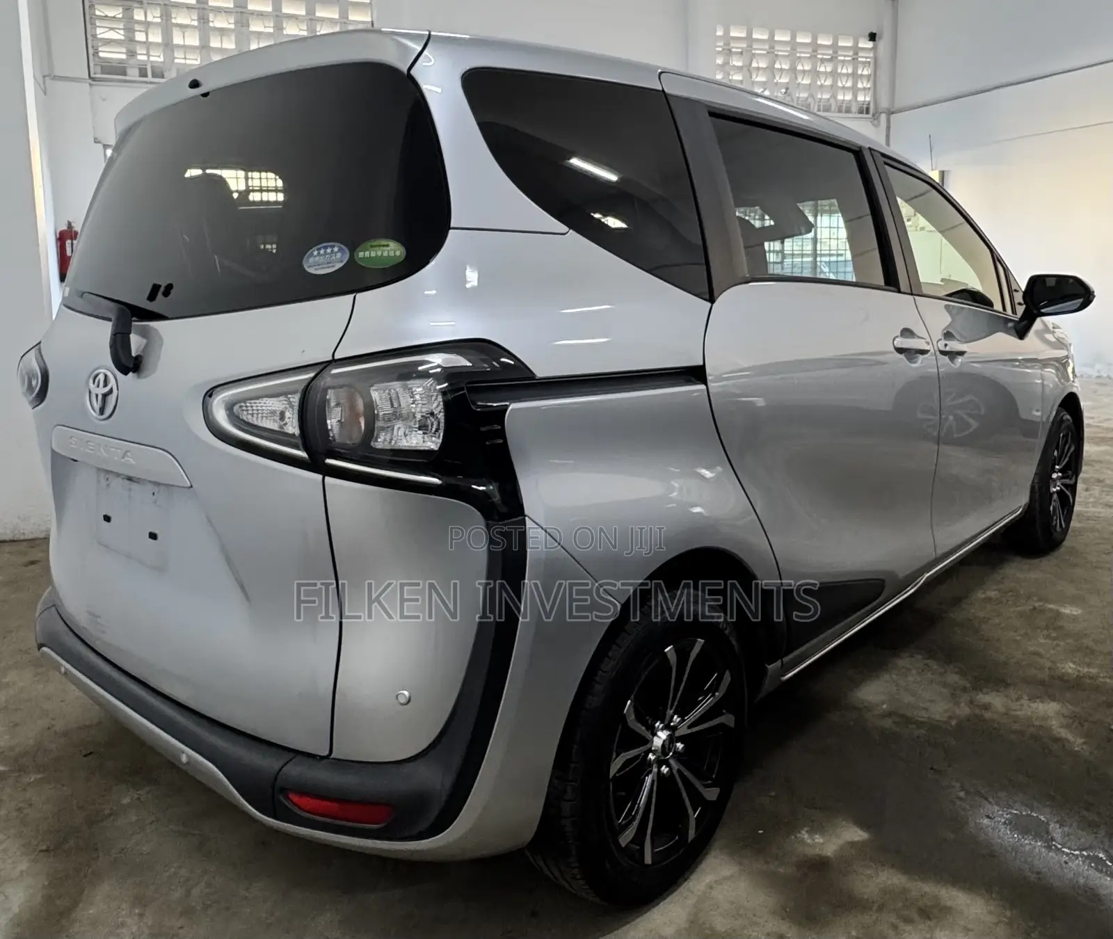 Toyota Sienta 1.5 FWD 2020 Silver