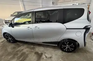 Toyota Sienta 1.5 FWD 2020 Silver